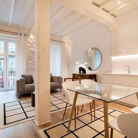 Newly Opened Central Suites! By Santiago San Sebastián