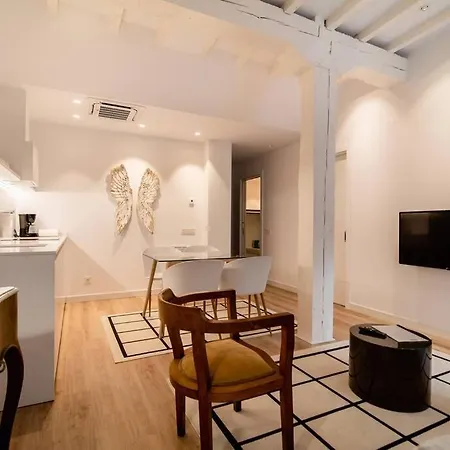 Appartement Newly Opened Central Suites! By Santiago *